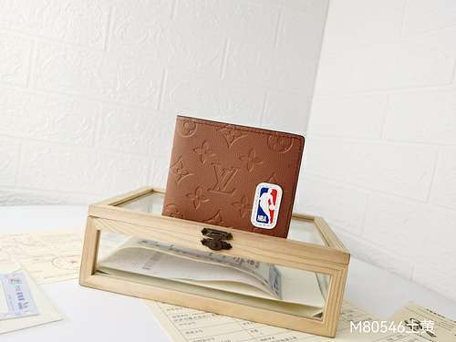 Picture of LV Wallets _SKUfw137450177fw